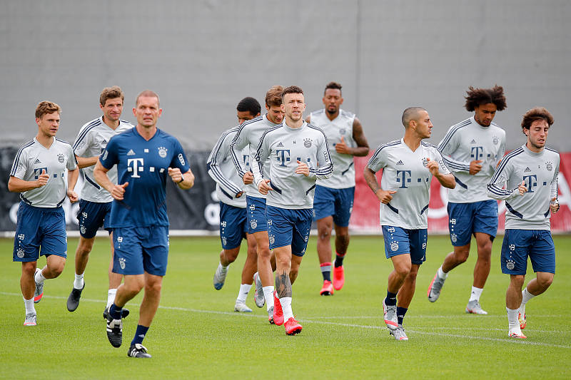 转折点！克里夫兰骑士造点机会；德国杯今夜攻防权衡；压力陡增；轮换策略成焦点的简单介绍