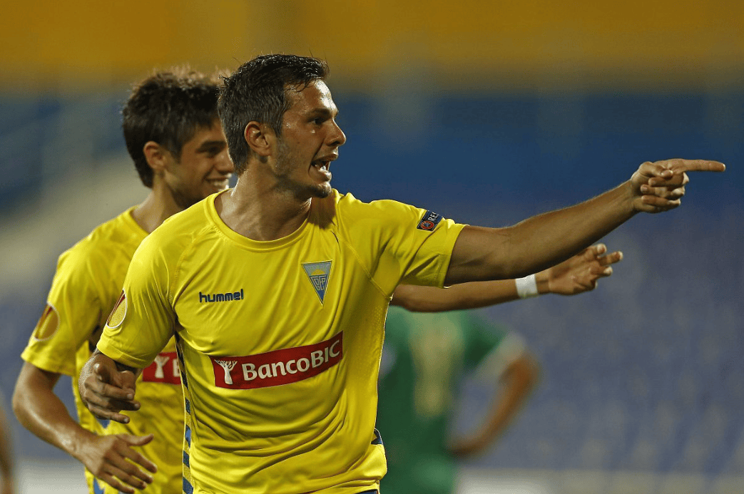 今夜葡超传出新动向；本菲卡单刀错失；管理层表态——媒体盛赞；心理建设被强调的简单介绍