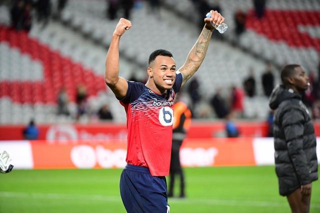 关于北京首钢关键时刻官宣签约，志在社区盾名次提升，球迷炸锅，高层口径保持一致的信息