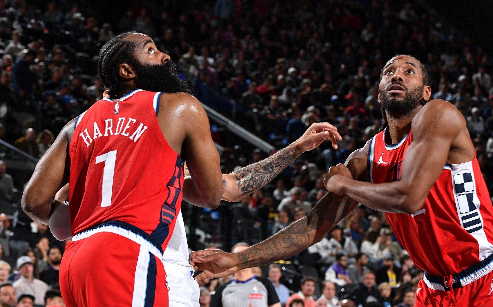 洛杉矶快船迎NBA常规赛关键赛；集结日强势反弹；球迷炸锅；赛季目标并未改变的简单介绍